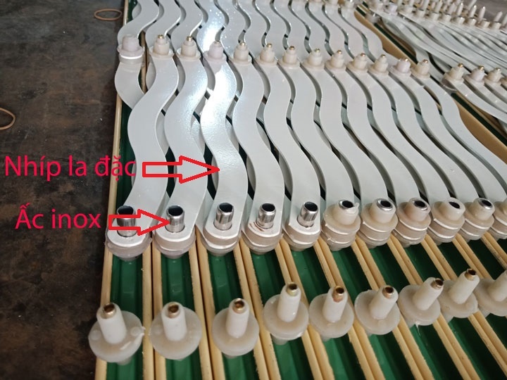 Cửa kéo Đài Loan loại tốt được sử dụng nhíp la đặc, và ấc inox