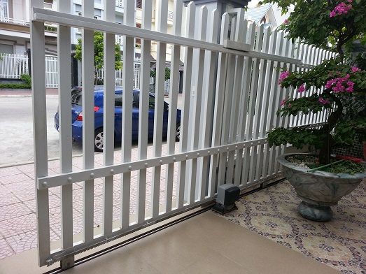 Cửa rào cổng kéo tiện dụng thông minh - Tâm Quang Minh